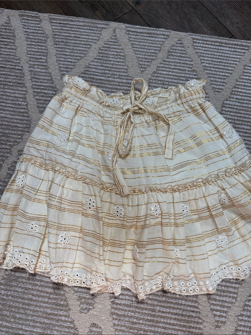 Nibi-MTK Women's Cream Eyelet Tiered Mini Skirt with Gold Strips mirrored accent